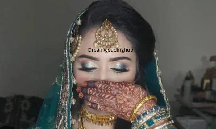 Syed khusi family saloon